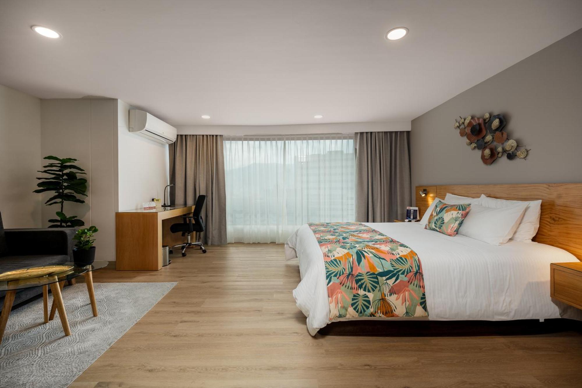 Leblon Suites Hotel Medellín Zewnętrze zdjęcie