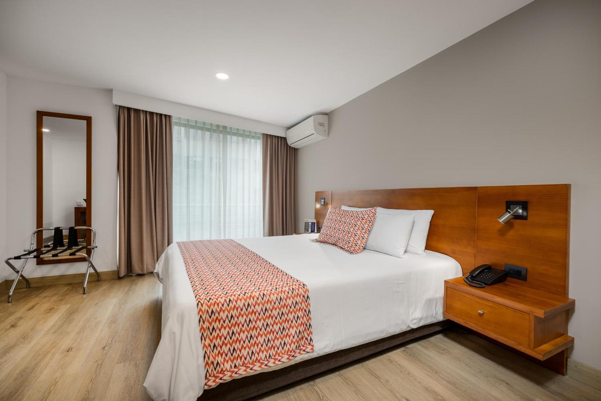 Leblon Suites Hotel Medellín Zewnętrze zdjęcie