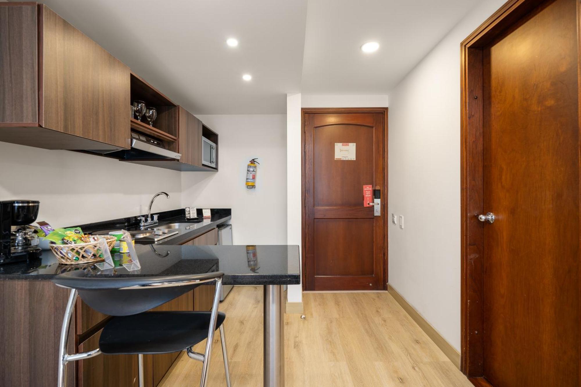 Leblon Suites Hotel Medellín Zewnętrze zdjęcie